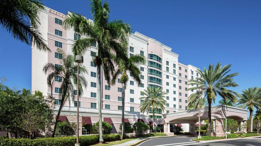 DoubleTree by Hilton Sunrise – Sawgrass Mills